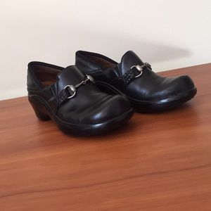 Black Ariat ATS Clogs